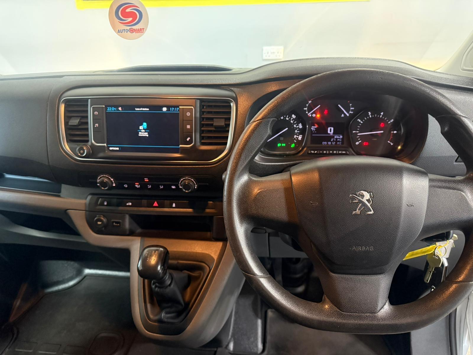 Peugeot Expert 2.0 BlueHDi 1400 Professional Plus Standard Panel Van 6dr Diesel Manual MWB Euro 6 (s/s) (120 ps)