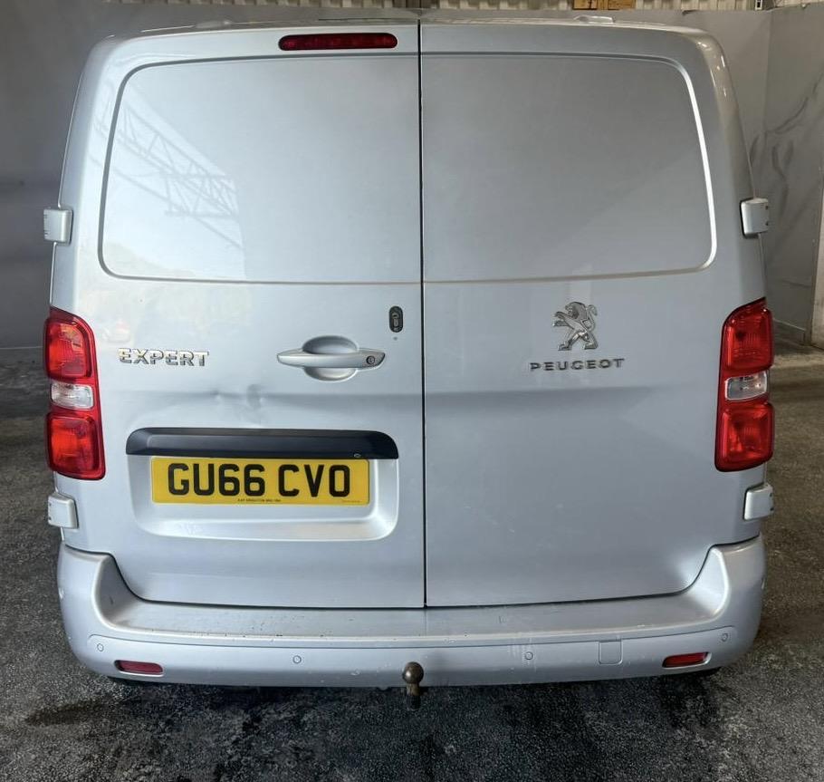 Peugeot Expert 2.0 BlueHDi 1400 Professional Plus Standard Panel Van 6dr Diesel Manual MWB Euro 6 (s/s) (120 ps)
