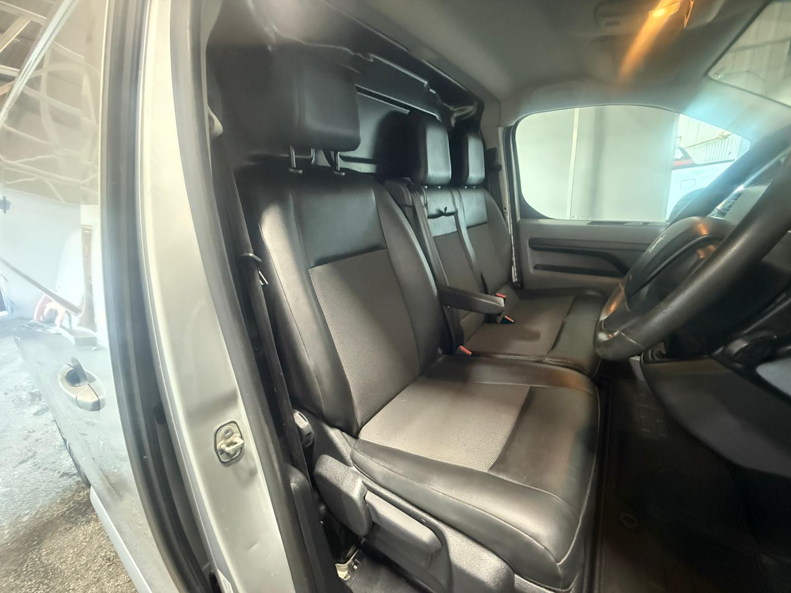 Peugeot Expert 2.0 BlueHDi 1400 Professional Plus Standard Panel Van 6dr Diesel Manual MWB Euro 6 (s/s) (120 ps)
