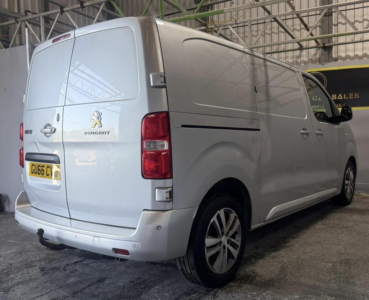 Peugeot Expert 2.0 BlueHDi 1400 Professional Plus Standard Panel Van 6dr Diesel Manual MWB Euro 6 (s/s) (120 ps)