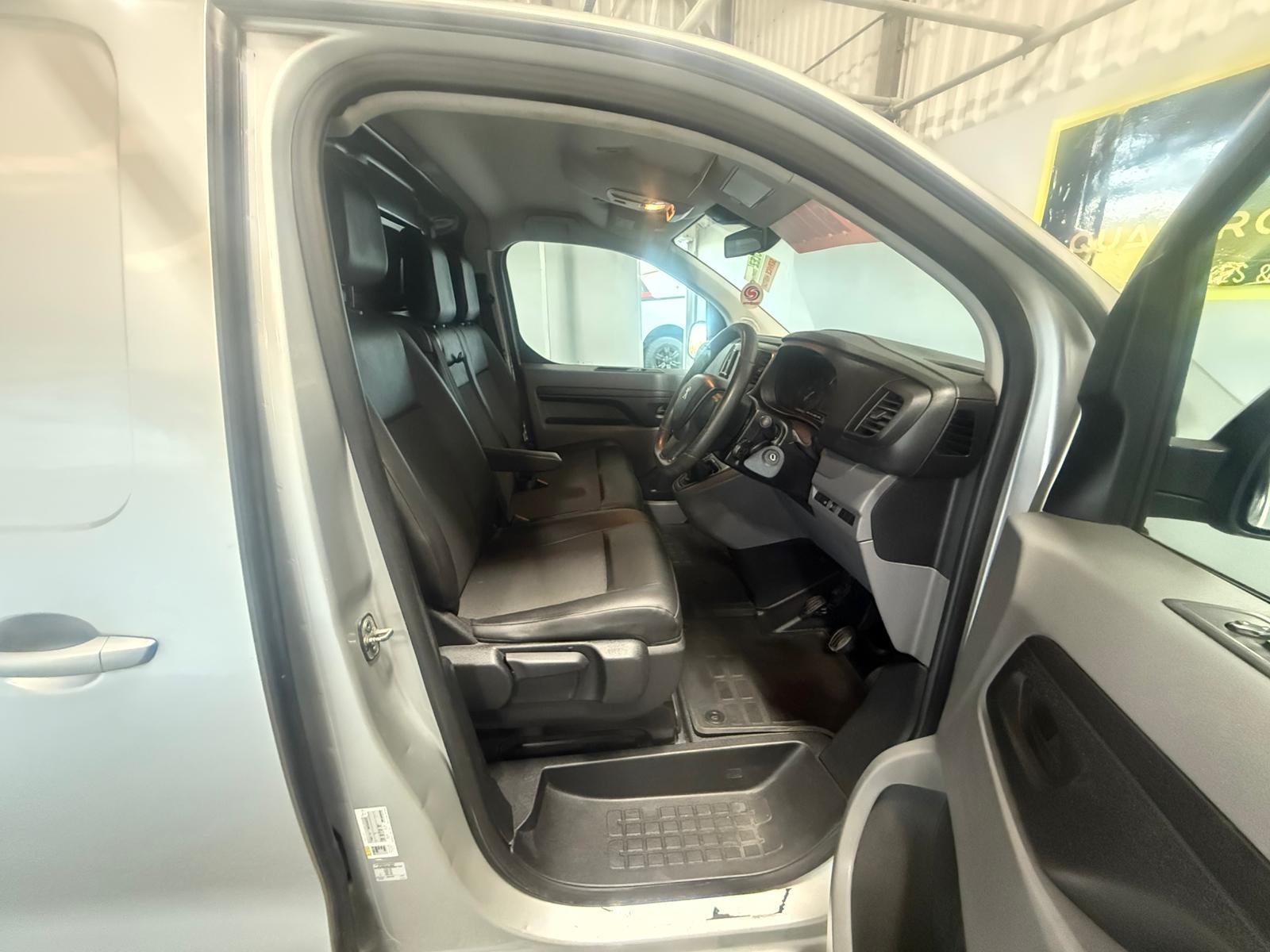 Peugeot Expert 2.0 BlueHDi 1400 Professional Plus Standard Panel Van 6dr Diesel Manual MWB Euro 6 (s/s) (120 ps)
