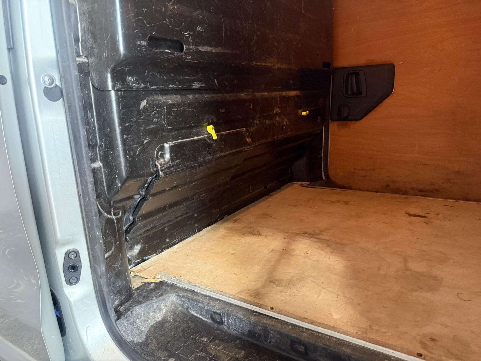 Peugeot Expert 2.0 BlueHDi 1400 Professional Plus Standard Panel Van 6dr Diesel Manual MWB Euro 6 (s/s) (120 ps)