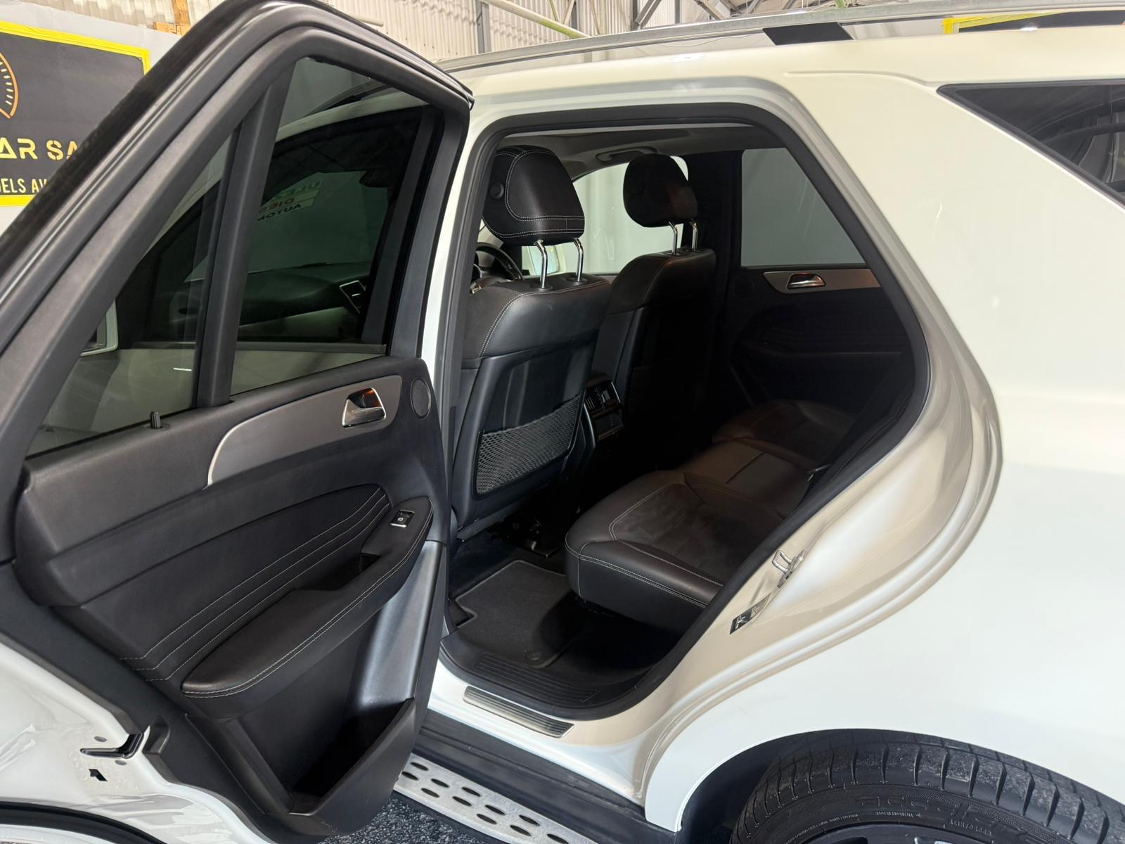 Mercedes-Benz M Class 3.0 ML350 V6 BlueTEC AMG Line SUV 5dr Diesel G-Tronic 4WD Euro 6 (s/s) (258 ps)
