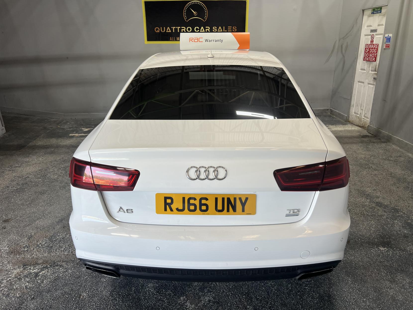 Audi A6 Saloon 2.0 TDI ultra Black Edition Saloon 4dr Diesel S Tronic Euro 6 (s/s) (190 ps)