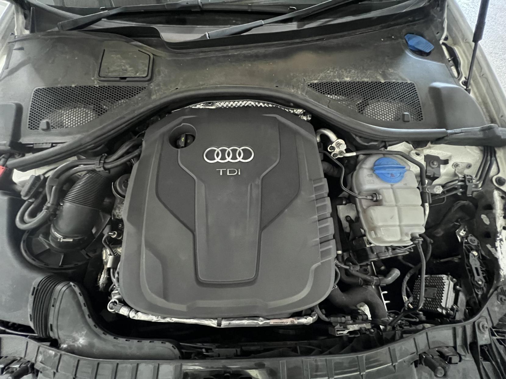 Audi A6 Saloon 2.0 TDI ultra Black Edition Saloon 4dr Diesel S Tronic Euro 6 (s/s) (190 ps)