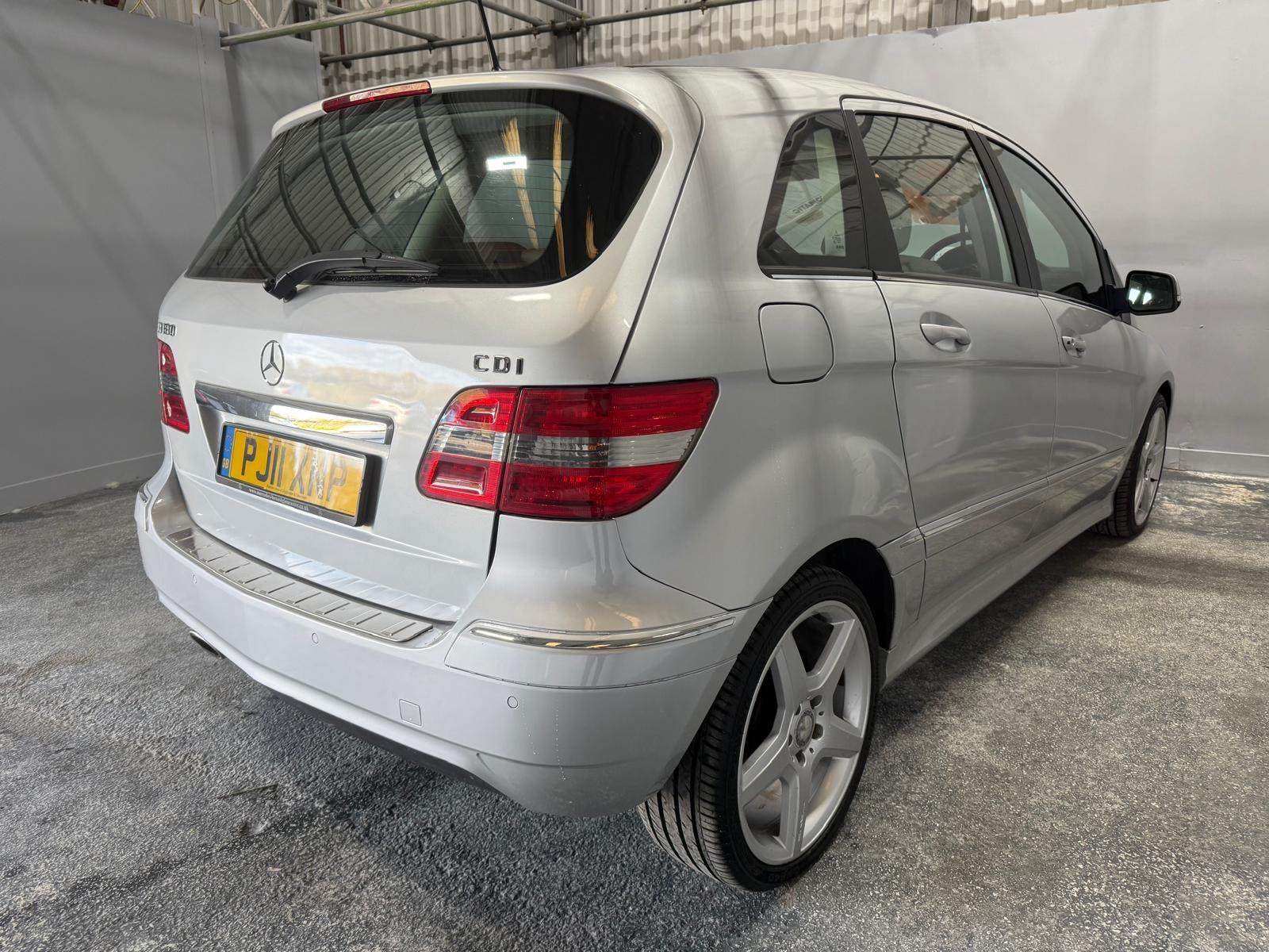 Mercedes-Benz B Class 2.0 B180 CDI Sport MPV 5dr Diesel CVT (158 g/km, 109 bhp)