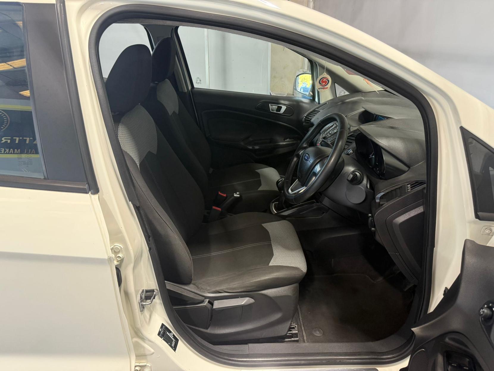 Ford EcoSport 1.5 TDCi Titanium SUV 5dr Diesel Manual 2WD Euro 5 (90 ps)