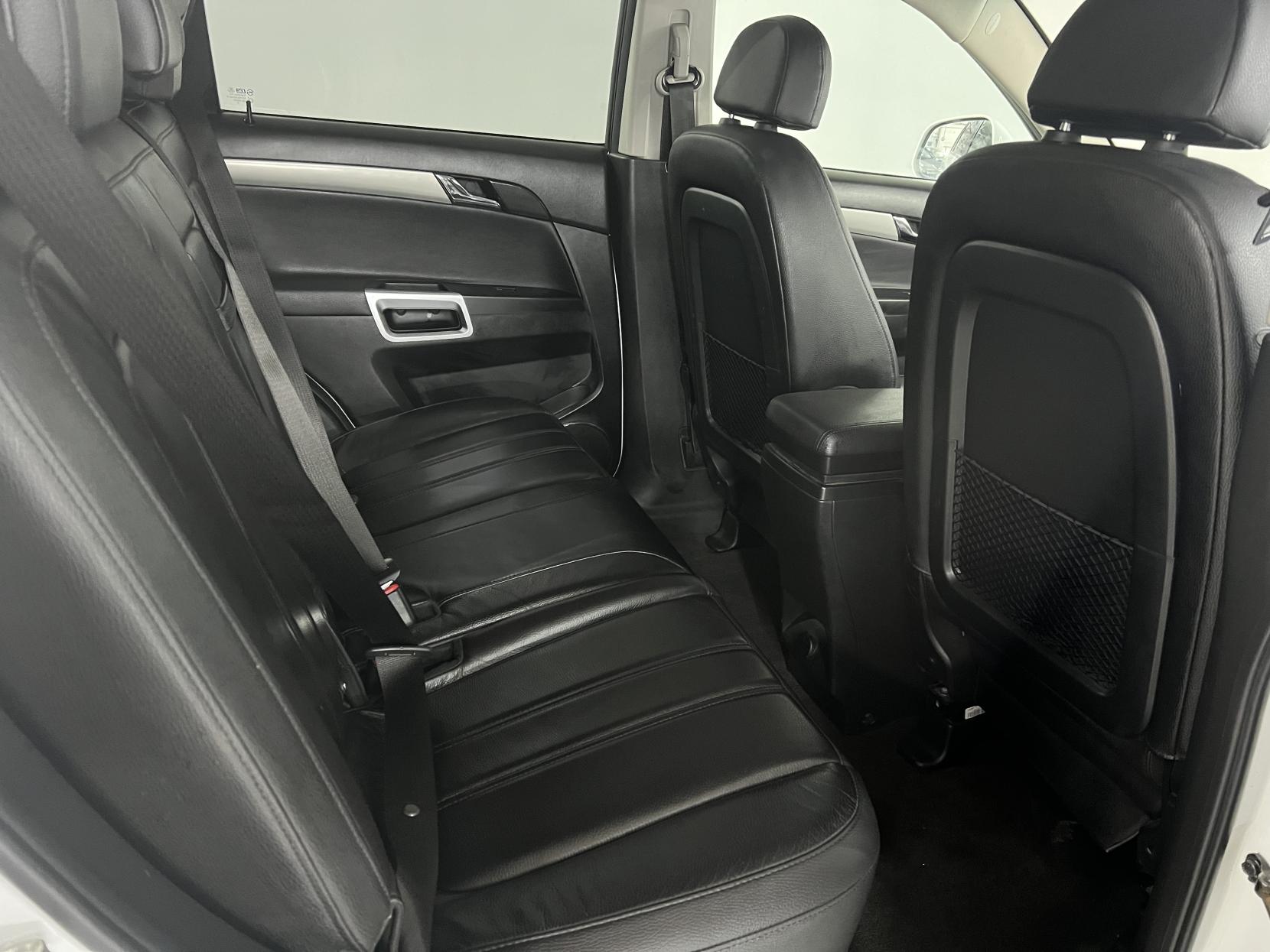 Vauxhall Antara 2.2 CDTi SE SUV 5dr Diesel Auto 4WD Euro 5 (SNav) (163 ps)