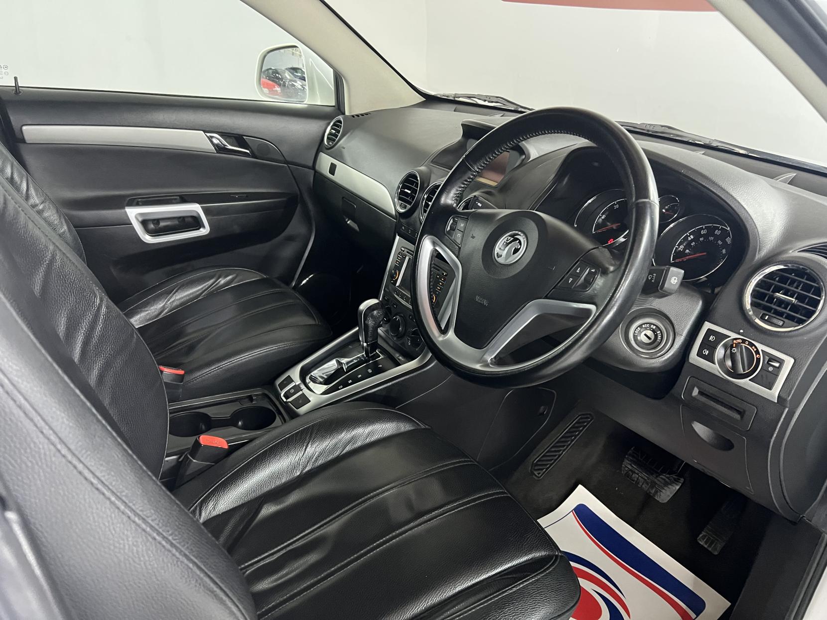 Vauxhall Antara 2.2 CDTi SE SUV 5dr Diesel Auto 4WD Euro 5 (SNav) (163 ps)