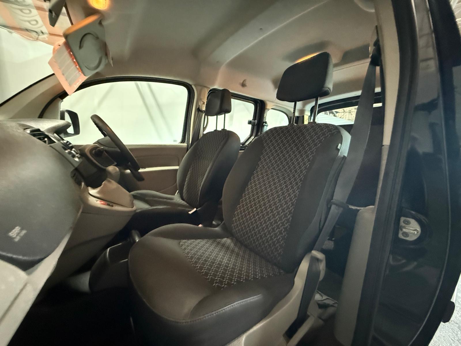 Renault Kangoo 1.6 16V Disabled adapted with ramp