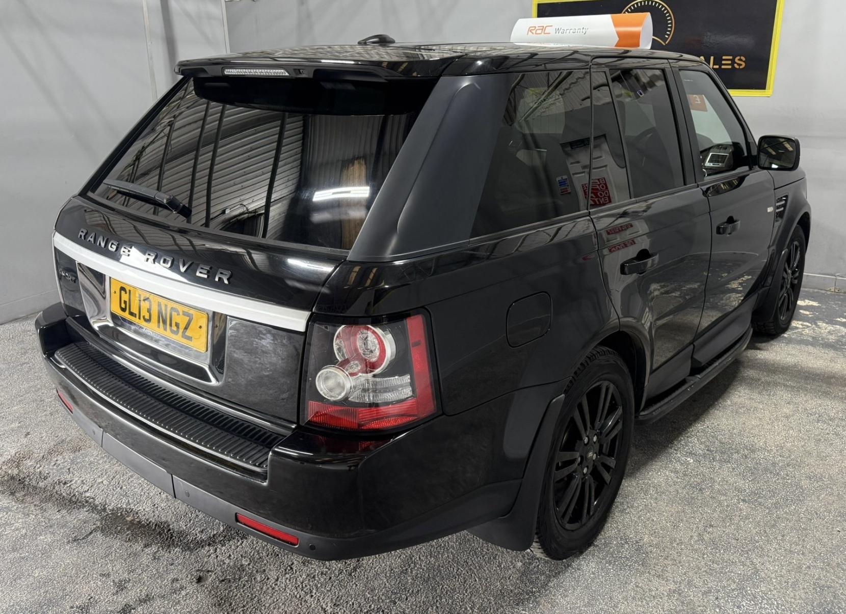Land Rover Range Rover Sport 3.0 SD V6 HSE Black SUV 5dr Diesel Auto 4WD Euro 5 (255 bhp)