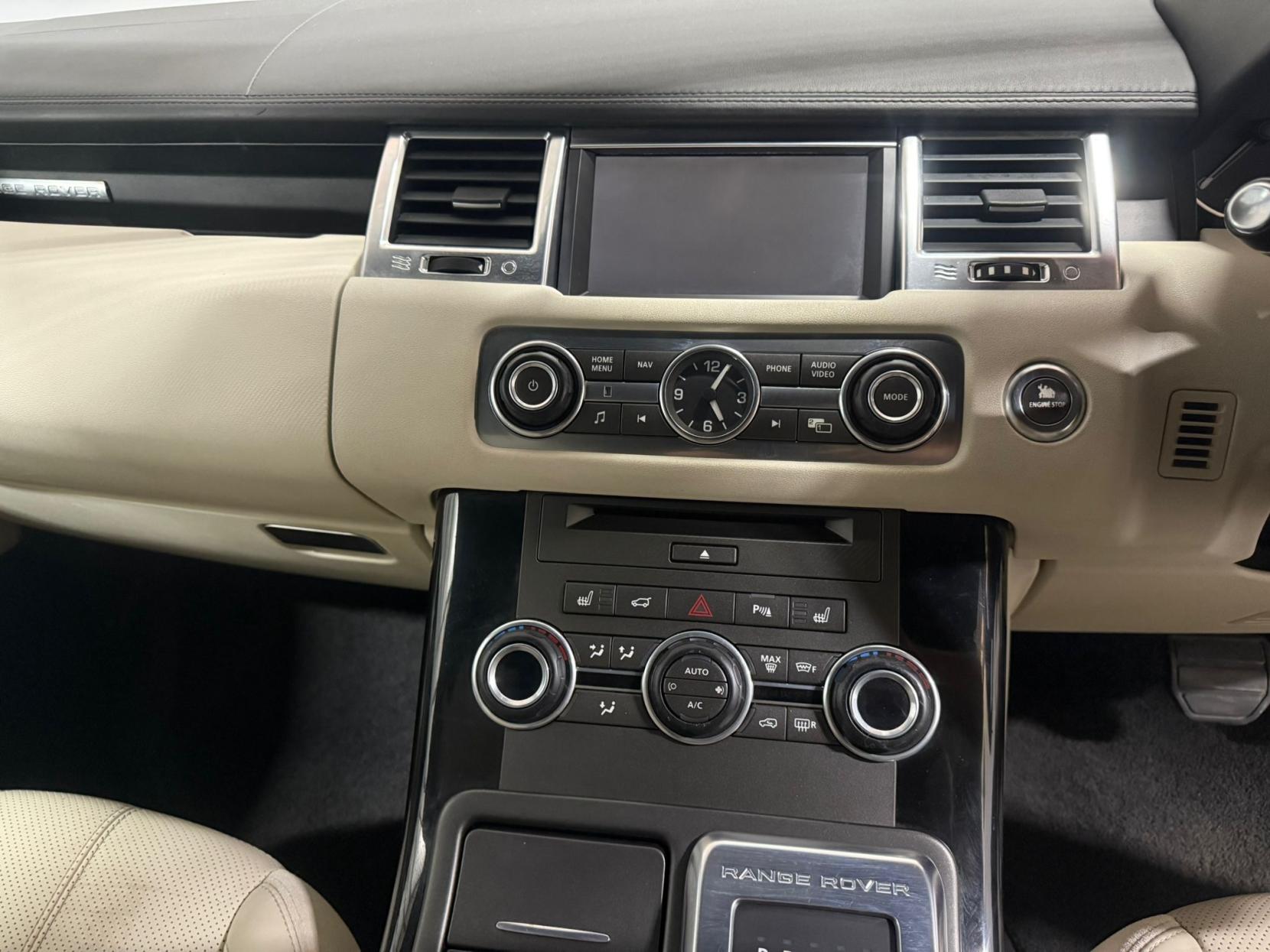 Land Rover Range Rover Sport 3.0 SD V6 HSE Black SUV 5dr Diesel Auto 4WD Euro 5 (255 bhp)