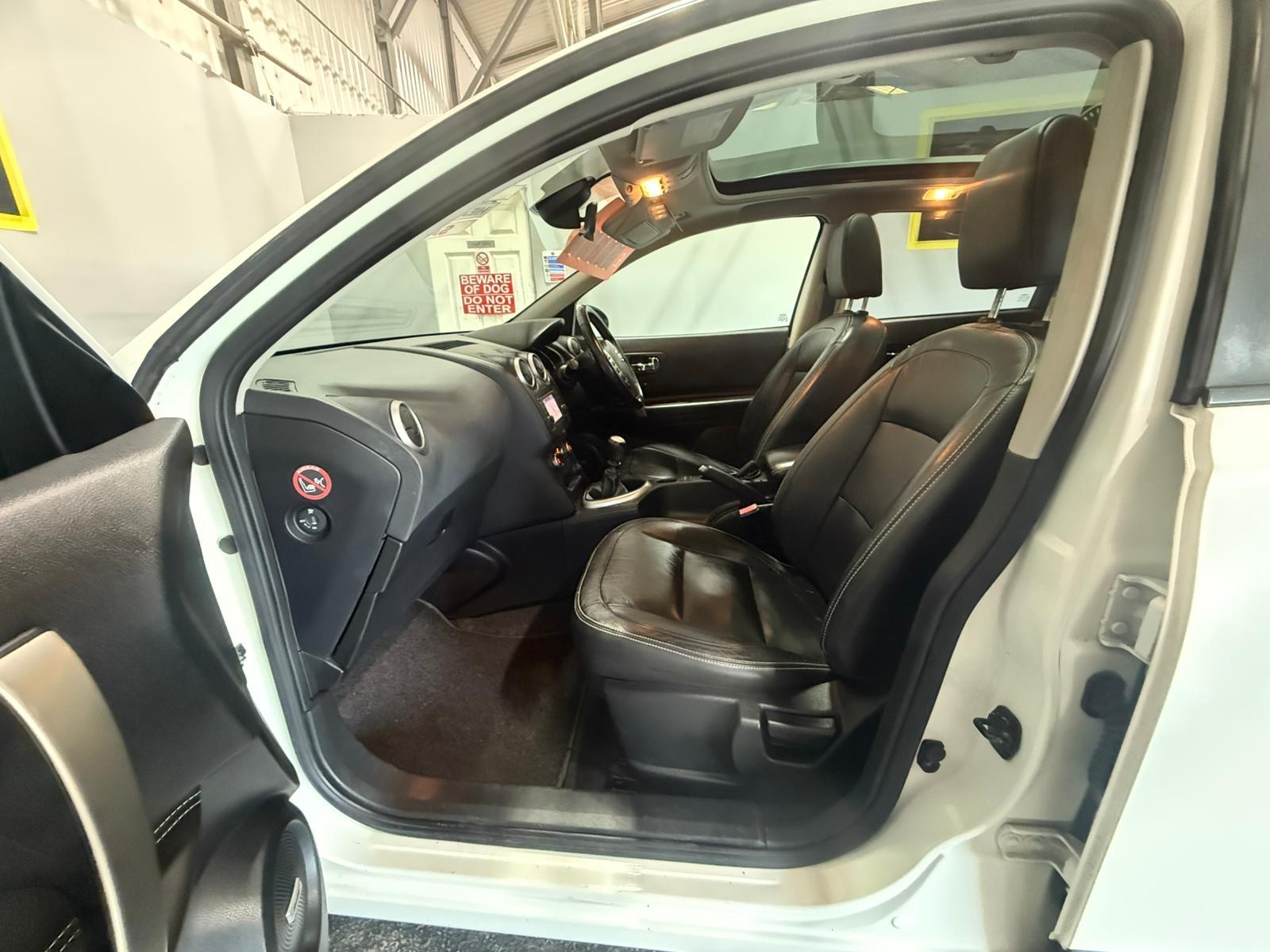 Nissan Qashqai 1.5 dCi Tekna SUV 5dr Diesel Manual 2WD Euro 5 (110 ps)