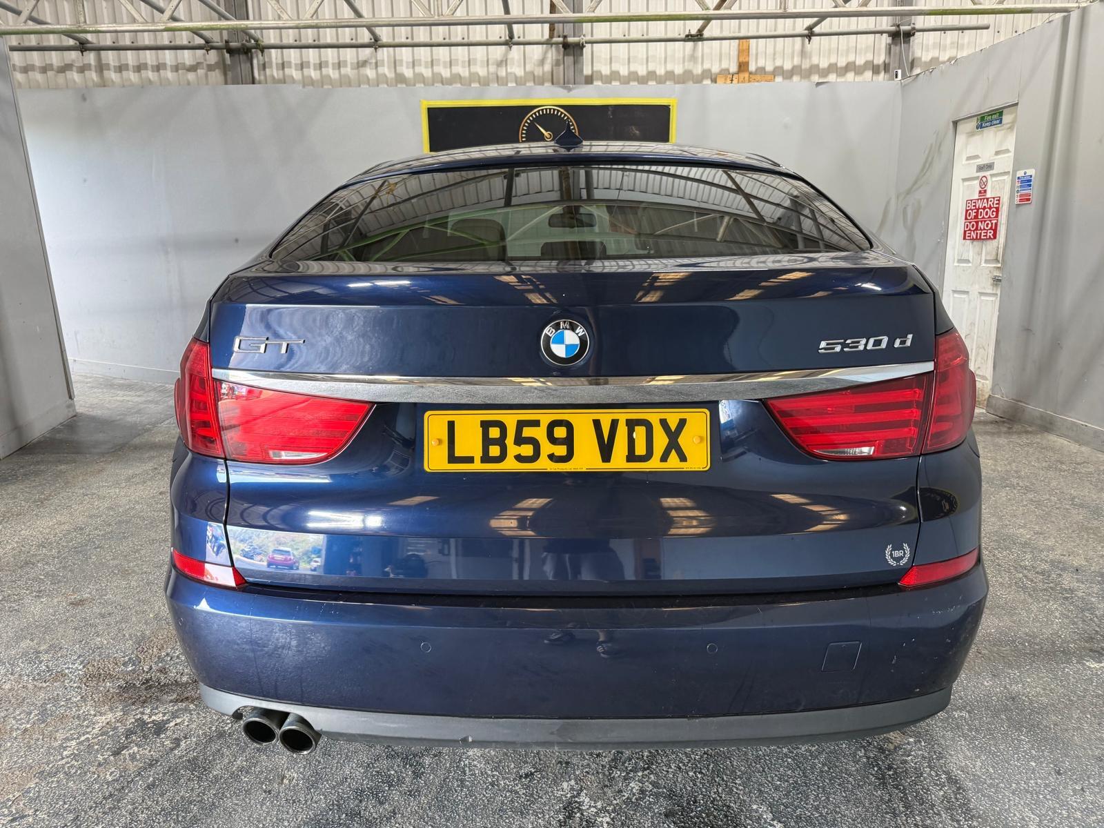 BMW 5 Series Gran Turismo 3.0 530d SE GT 5dr Diesel Steptronic Euro 5 (245 ps)