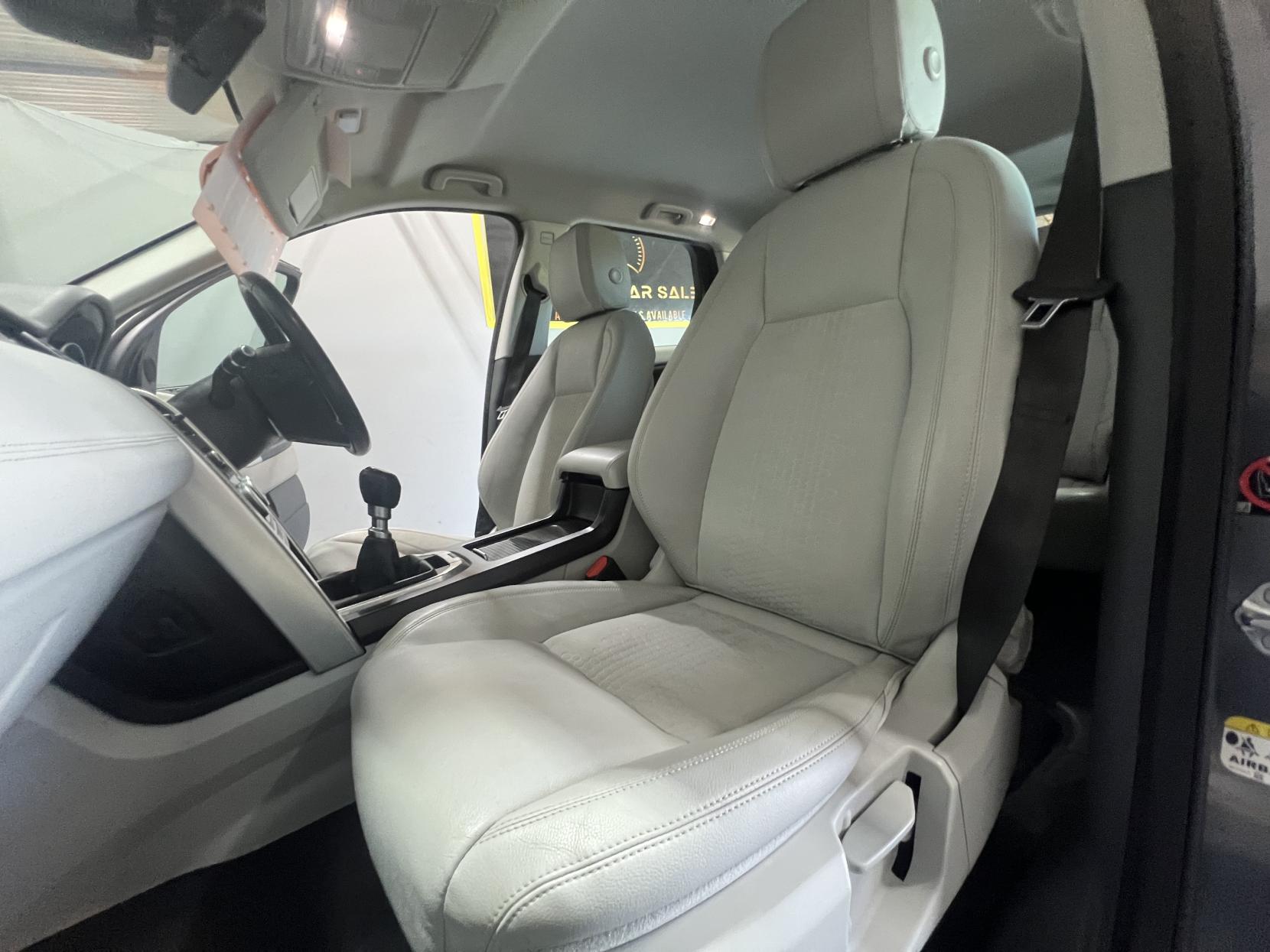 Land Rover Discovery Sport 2.0 TD4 SE SUV 5dr Diesel Manual 4WD Euro 6 (s/s) (5 Seat) (150 ps)