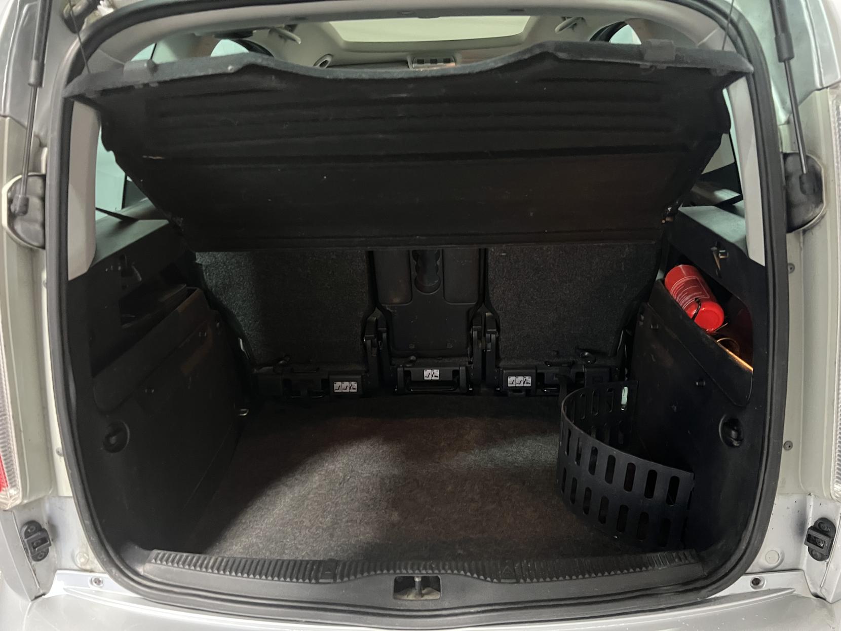 Skoda Roomster 1.6 TDI SE Plus MPV 5dr Diesel Manual Euro 5 (105 ps)