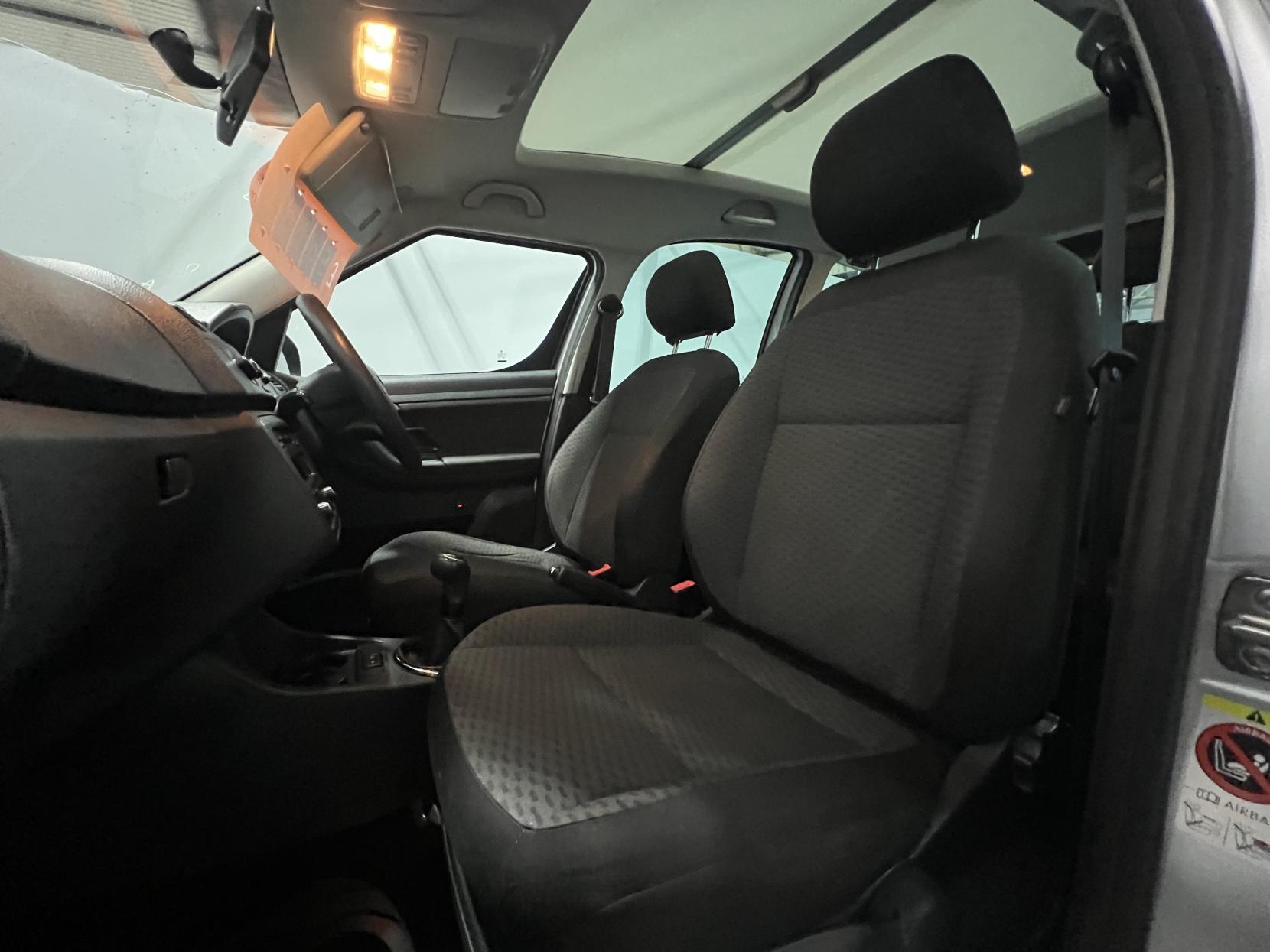 Skoda Roomster 1.6 TDI SE Plus MPV 5dr Diesel Manual Euro 5 (105 ps)