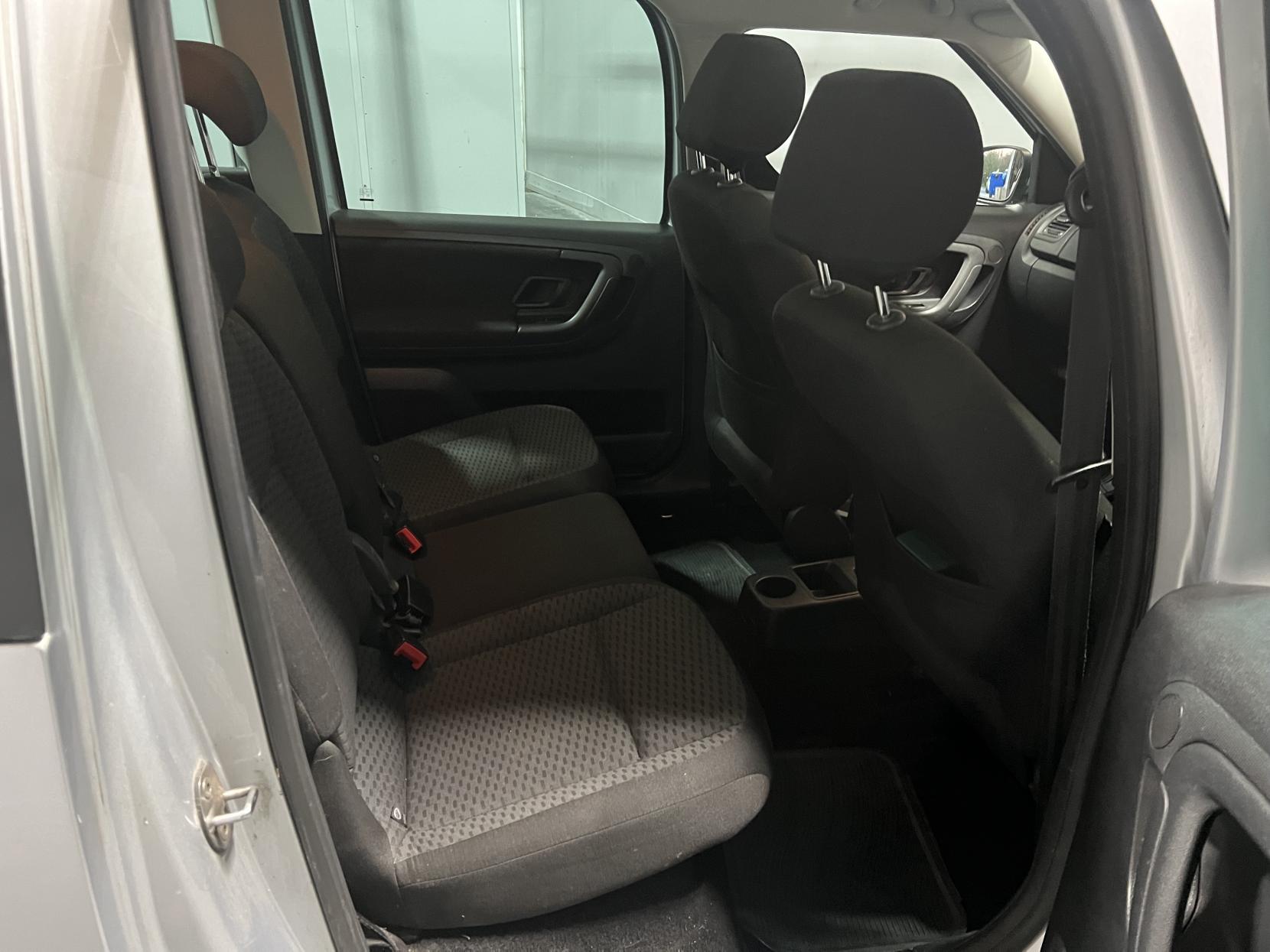 Skoda Roomster 1.6 TDI SE Plus MPV 5dr Diesel Manual Euro 5 (105 ps)