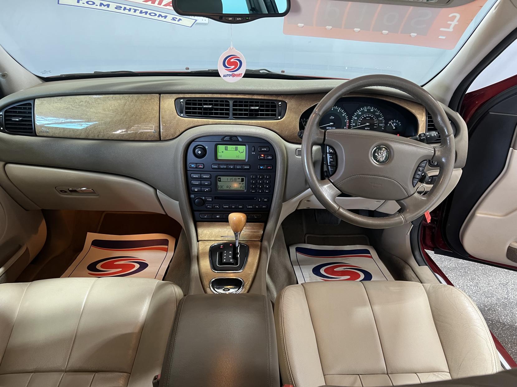 Jaguar S-Type 3.0 V6 SE Saloon 4dr Petrol Automatic (259 g/km, 240 bhp)