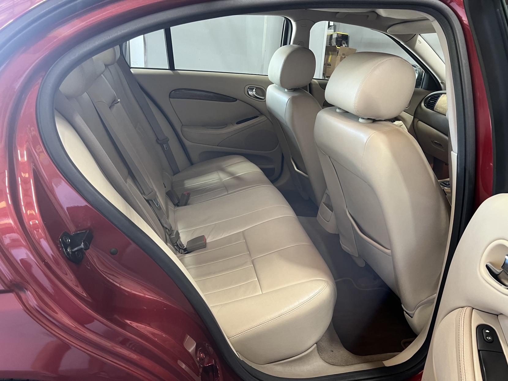 Jaguar S-Type 3.0 V6 SE Saloon 4dr Petrol Automatic (259 g/km, 240 bhp)