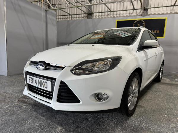 Ford Focus 2.0 TDCi Titanium Navigator Estate 5dr Diesel Powershift Euro 5 (140 ps)