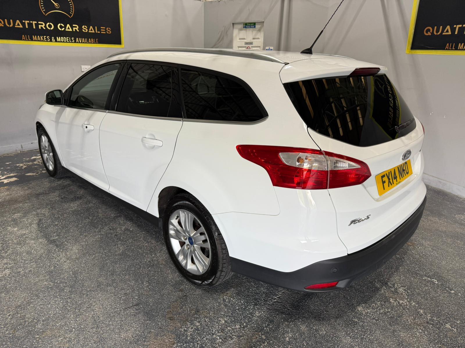 Ford Focus 2.0 TDCi Titanium Navigator Estate 5dr Diesel Powershift Euro 5 (140 ps)