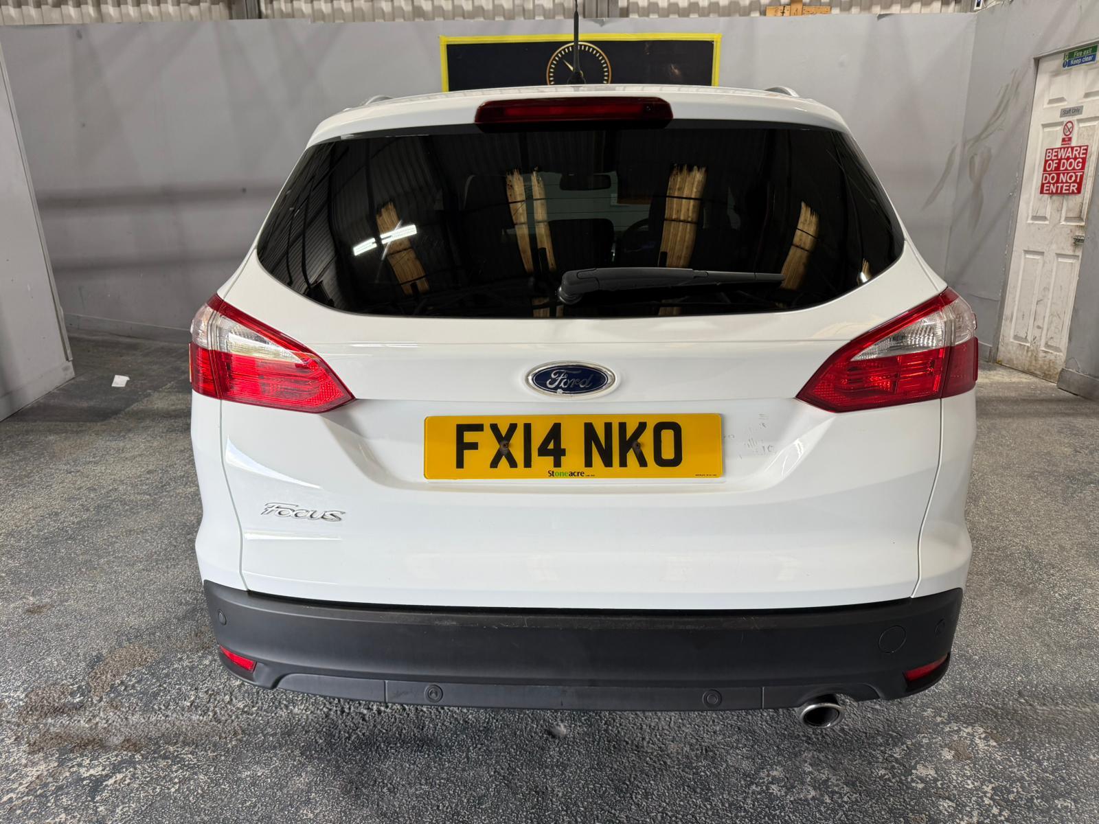 Ford Focus 2.0 TDCi Titanium Navigator Estate 5dr Diesel Powershift Euro 5 (140 ps)