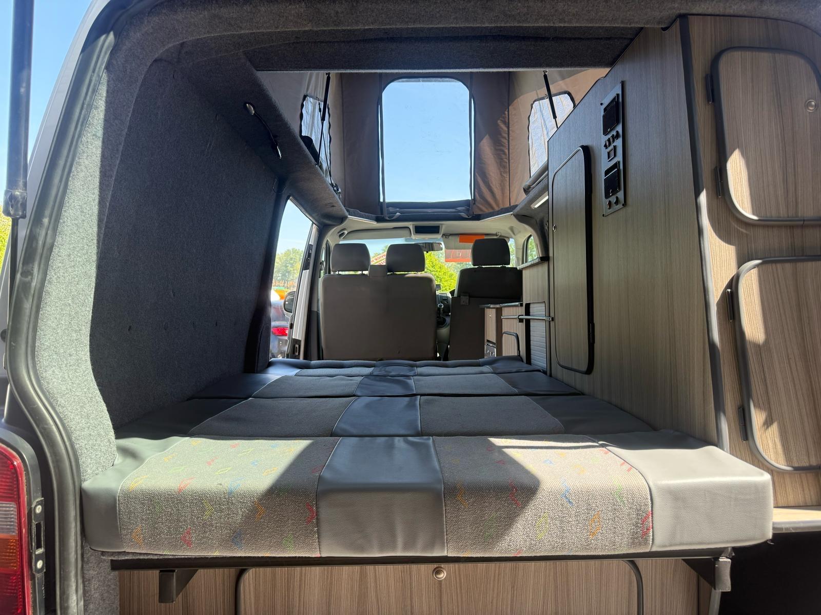 Volkswagen Transporter 2.5 TDI PD T30 Panel Van 4dr Diesel Manual L3 H1 (128 bhp)