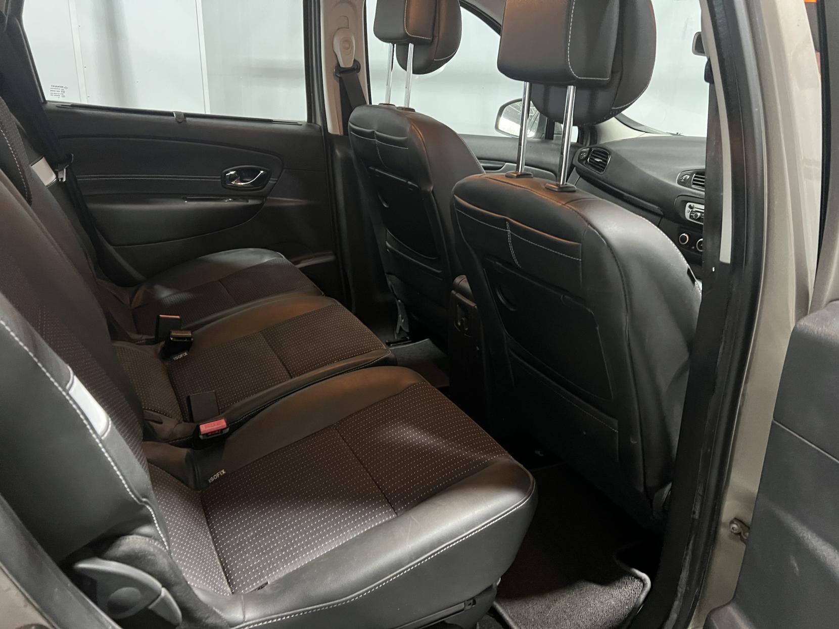 Renault Scenic 1.5 dCi Dynamique TomTom MPV 5dr Diesel Manual Euro 5 (s/s) (110 ps)