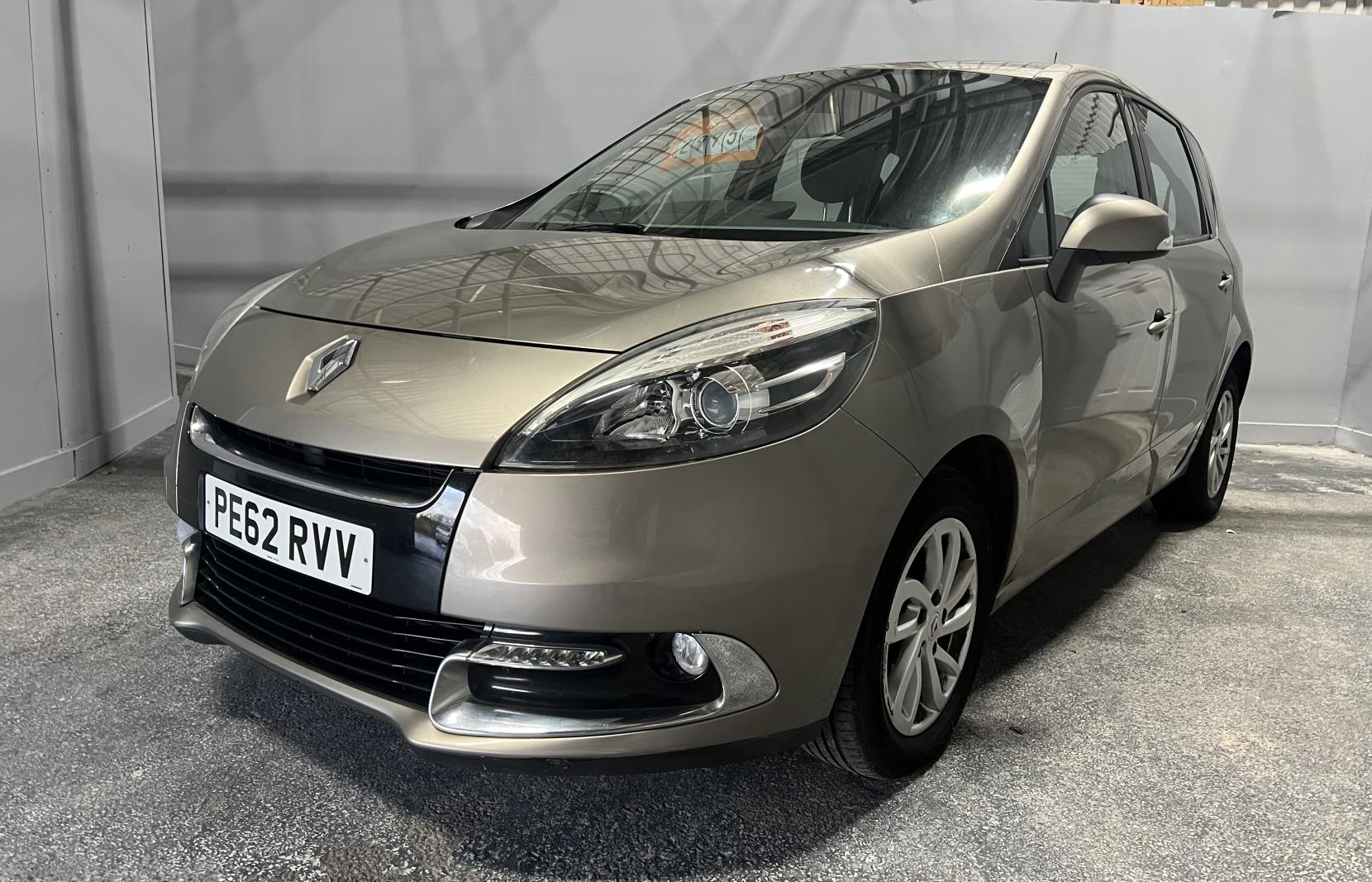 Renault Scenic 1.5 dCi Dynamique TomTom MPV 5dr Diesel Manual Euro 5 (s/s) (110 ps)