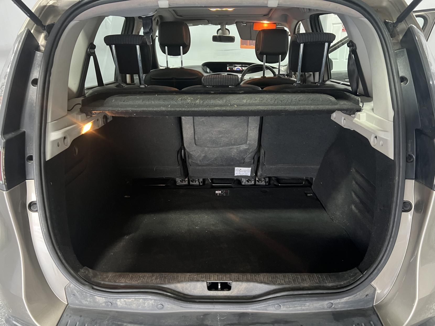 Renault Scenic 1.5 dCi Dynamique TomTom MPV 5dr Diesel Manual Euro 5 (s/s) (110 ps)