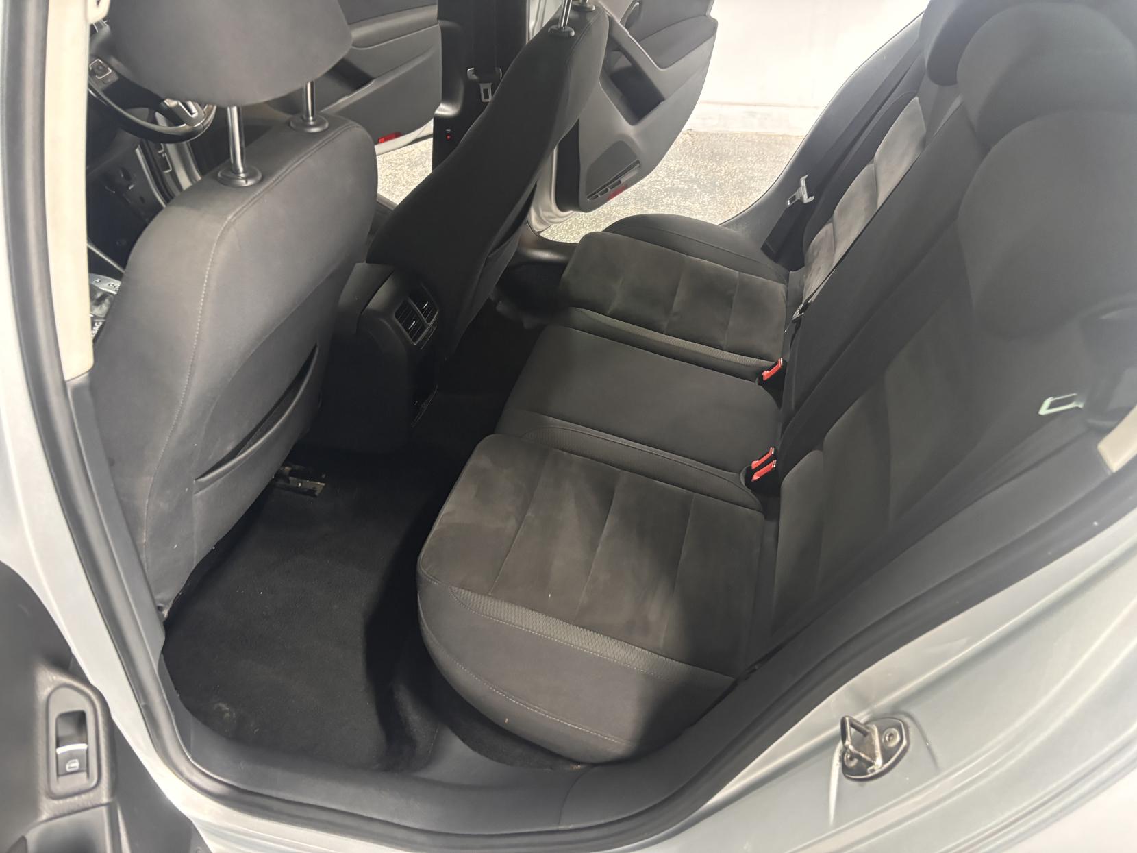 Volkswagen Golf 2.0 TDI GT Hatchback 5dr Diesel DSG Euro 5 (140 ps)