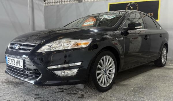 Ford Mondeo 2.0 TDCi Zetec Business Edition Hatchback 5dr Diesel Manual Euro 5 (140 ps)