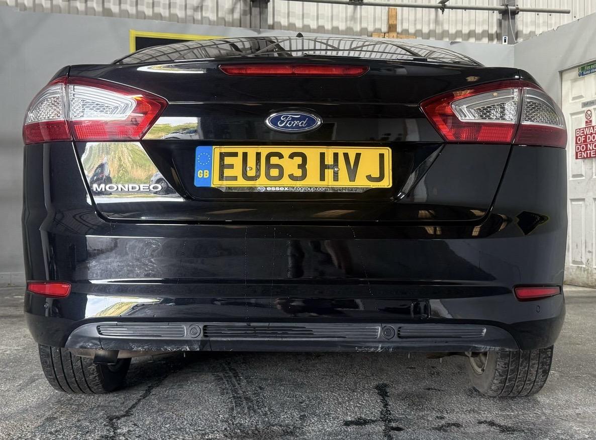 Ford Mondeo 2.0 TDCi Zetec Business Edition Hatchback 5dr Diesel Manual Euro 5 (140 ps)