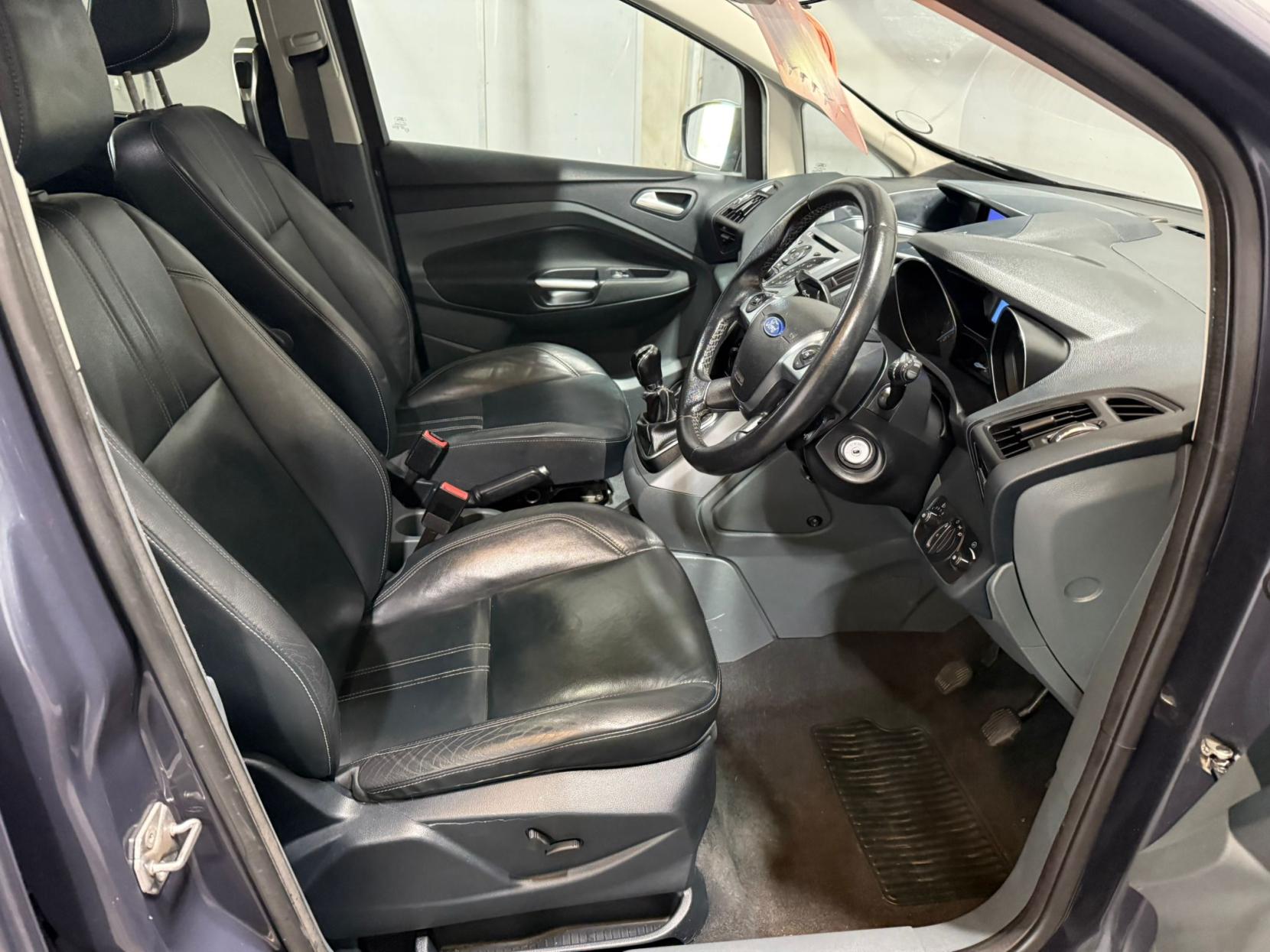 Ford Grand C-Max 1.6 Zetec MPV 5dr Petrol Manual Euro 5 (125 ps)