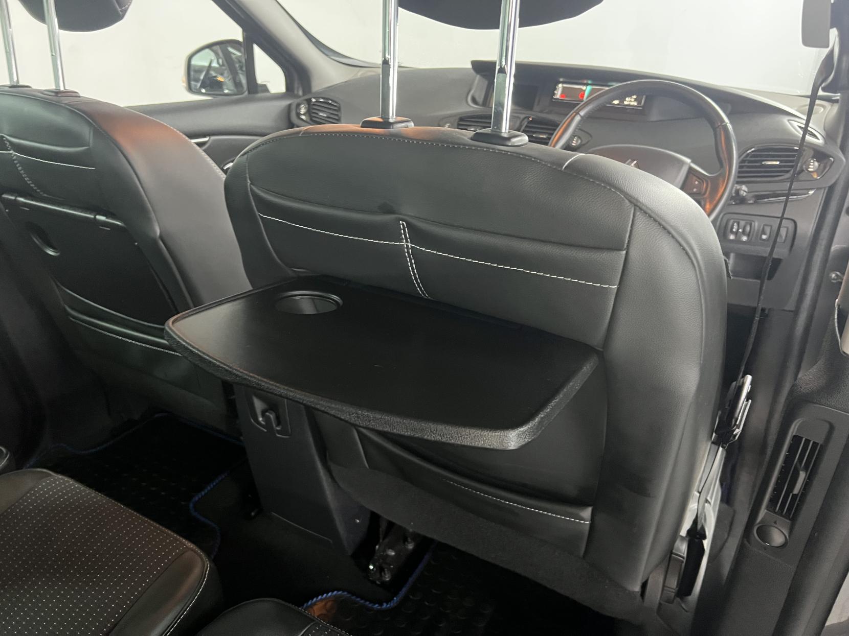 Renault Scenic 1.5 dCi Dynamique Nav MPV 5dr Diesel Auto Euro 6 (110 ps)