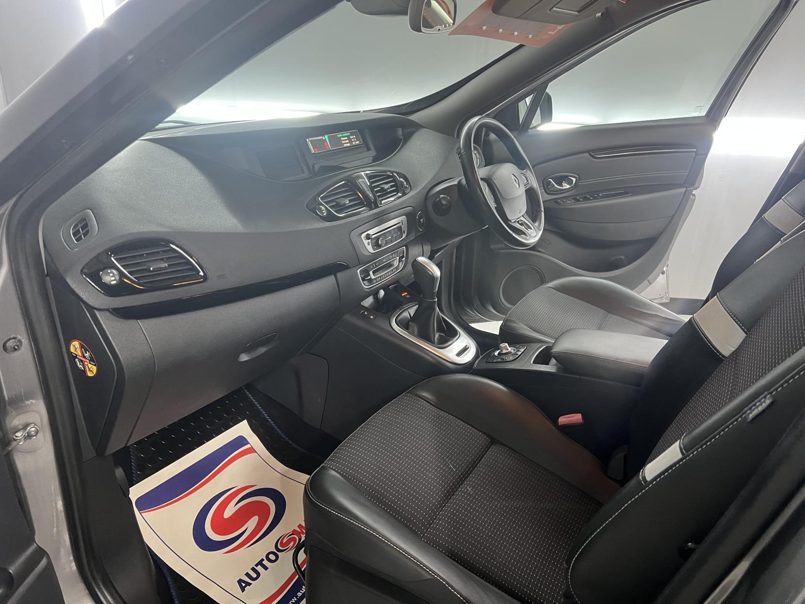 Renault Scenic 1.5 dCi Dynamique Nav MPV 5dr Diesel Auto Euro 6 (110 ps)