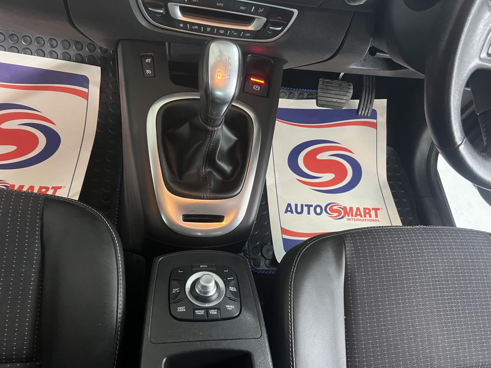 Renault Scenic 1.5 dCi Dynamique Nav MPV 5dr Diesel Auto Euro 6 (110 ps)