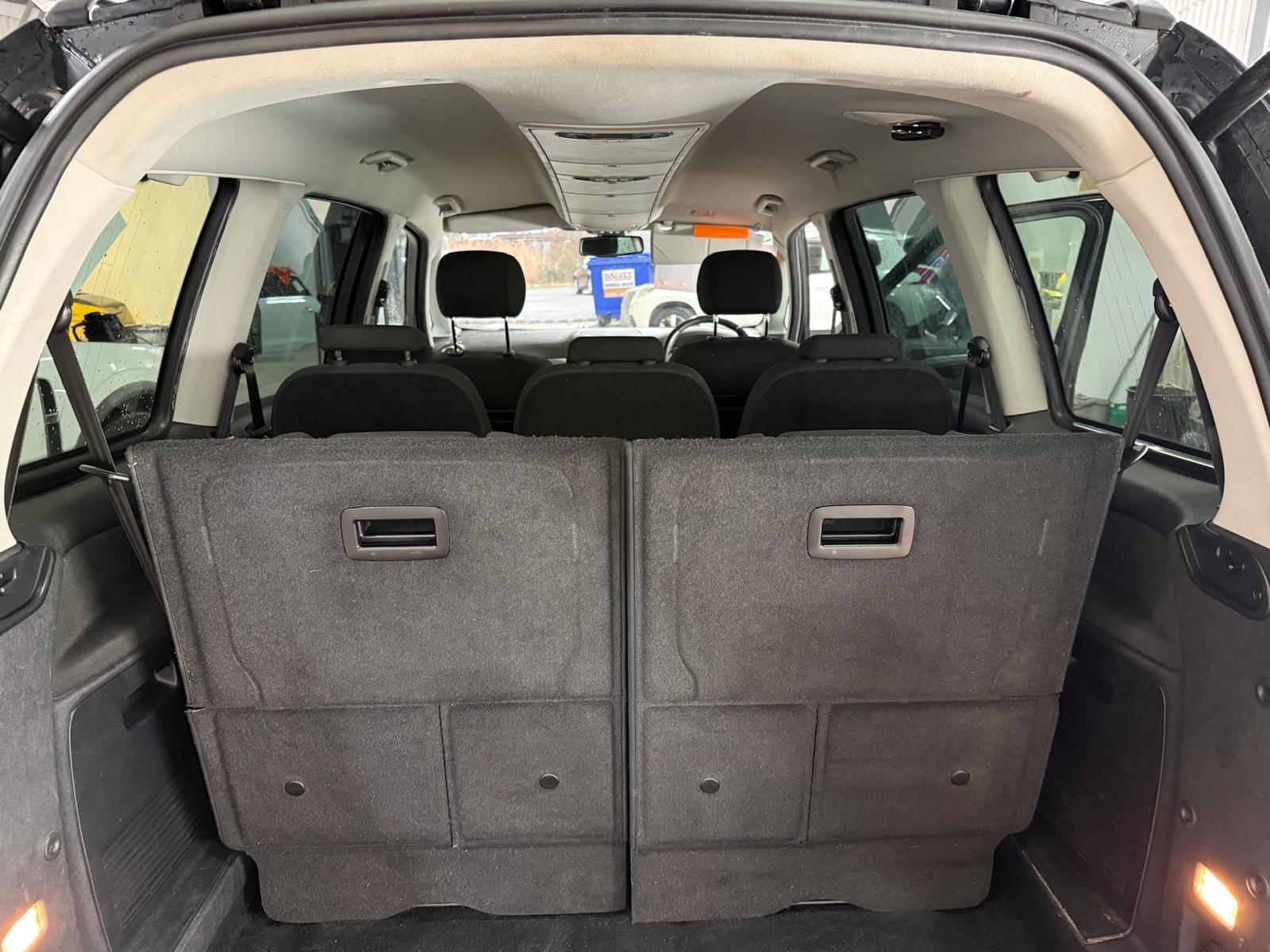 Ford Galaxy 2.0 TDCi Titanium MPV 5dr Diesel Powershift Euro 5 (140 ps)