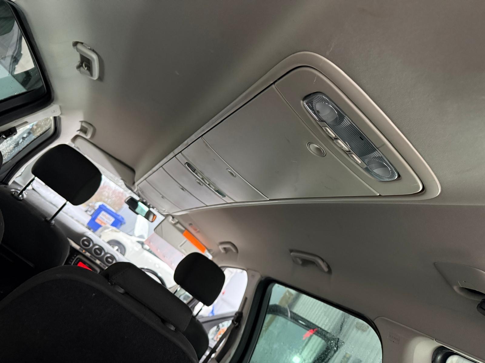 Ford Galaxy 2.0 TDCi Titanium MPV 5dr Diesel Powershift Euro 5 (140 ps)