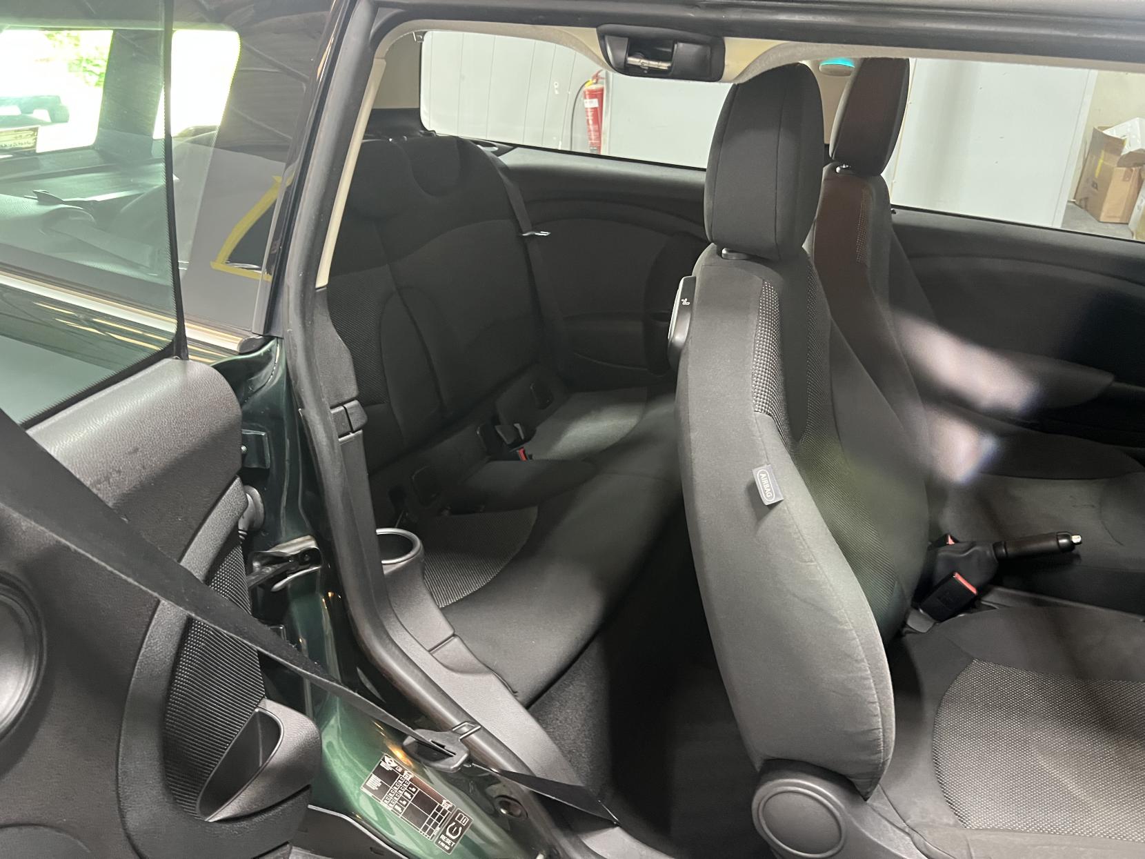 MINI Clubman 1.6 One D Estate 5dr Diesel Manual Euro 5 (s/s) (90 ps)