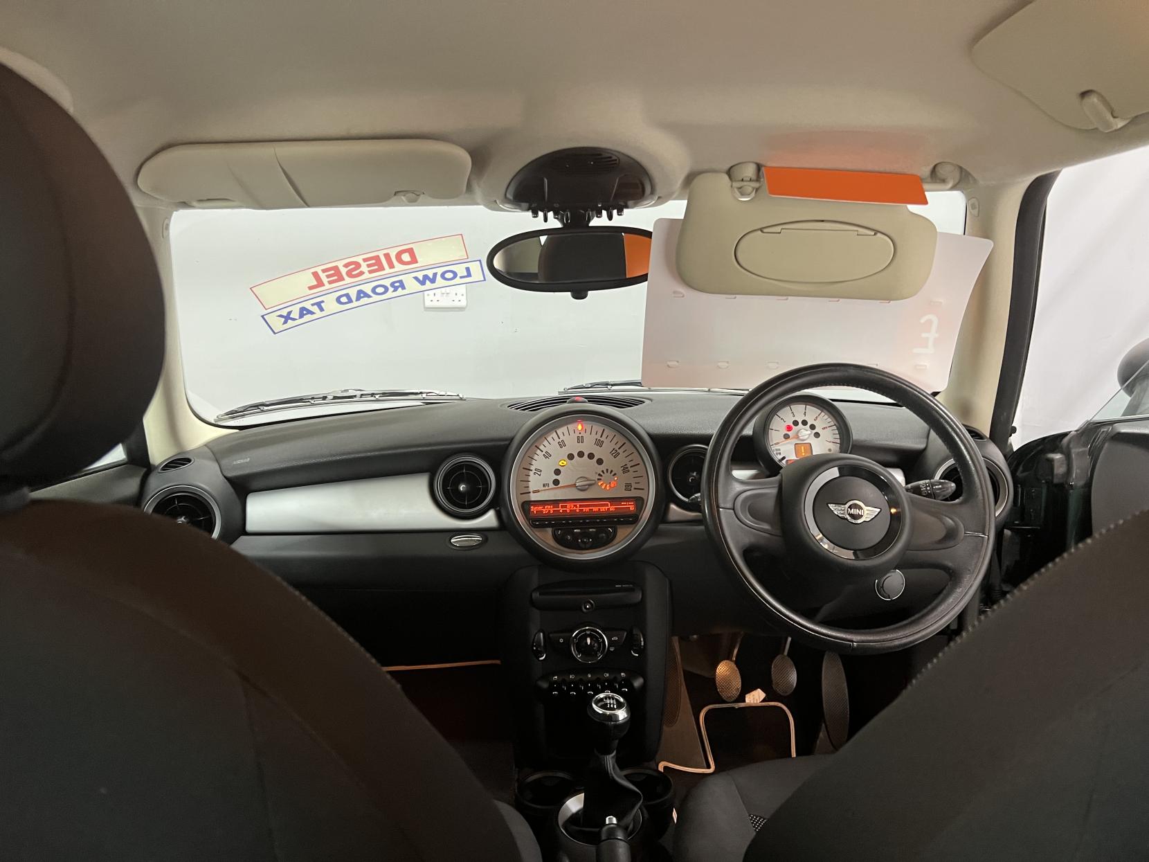 MINI Clubman 1.6 One D Estate 5dr Diesel Manual Euro 5 (s/s) (90 ps)