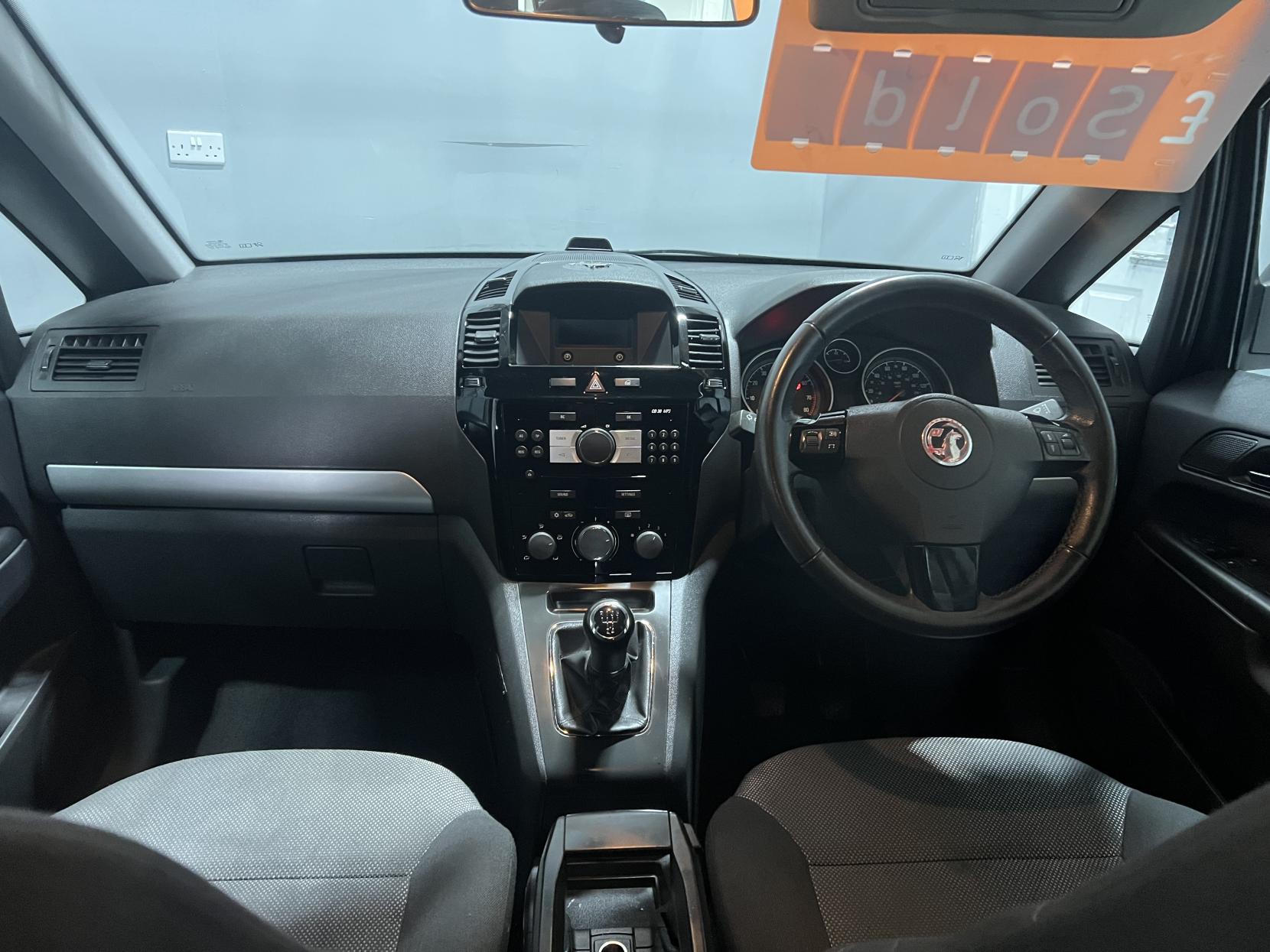 Vauxhall Zafira 1.6 16V Exclusiv MPV 5dr Petrol Manual Euro 5 (115 ps)