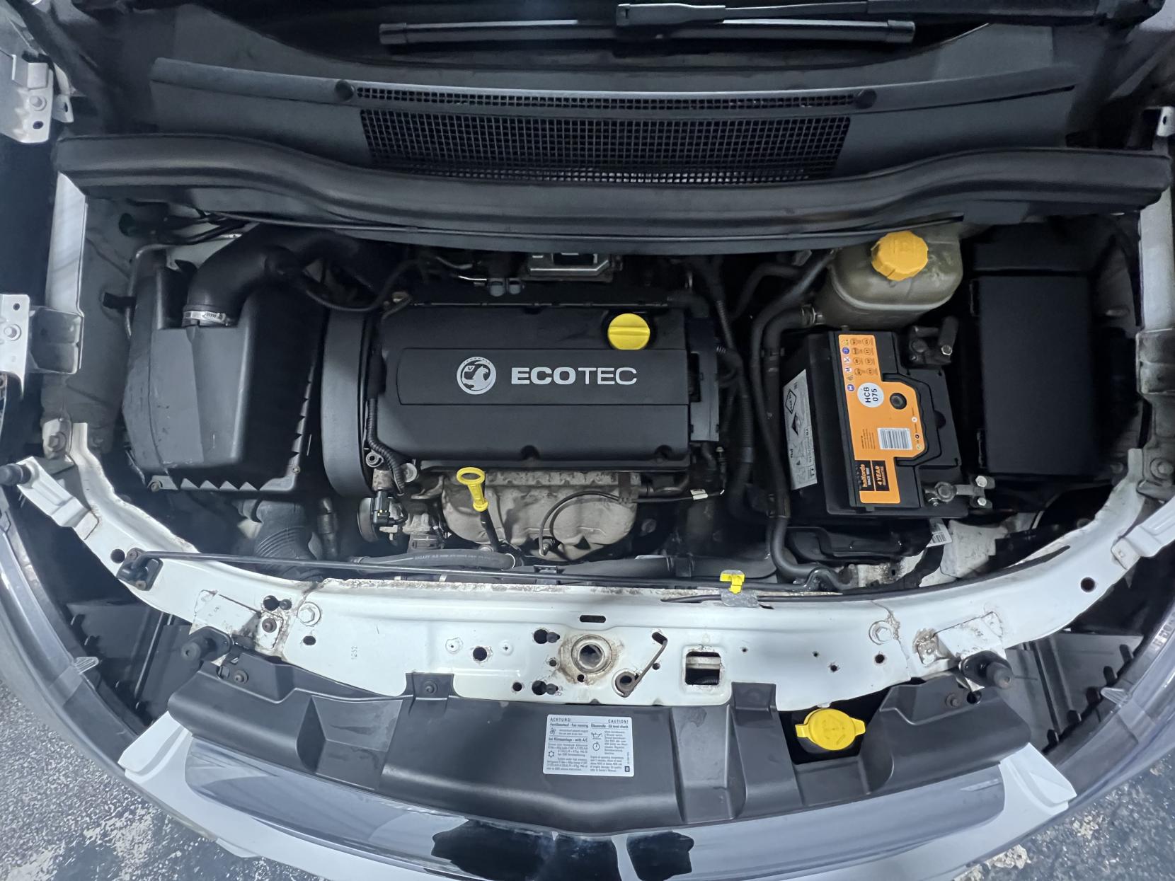 Vauxhall Zafira 1.6 16V Exclusiv MPV 5dr Petrol Manual Euro 5 (115 ps)