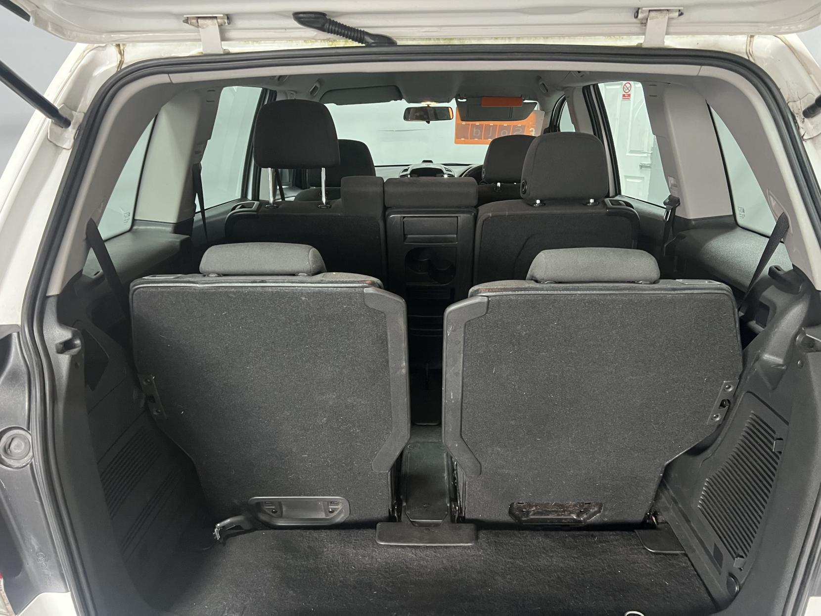 Vauxhall Zafira 1.6 16V Exclusiv MPV 5dr Petrol Manual Euro 5 (115 ps)