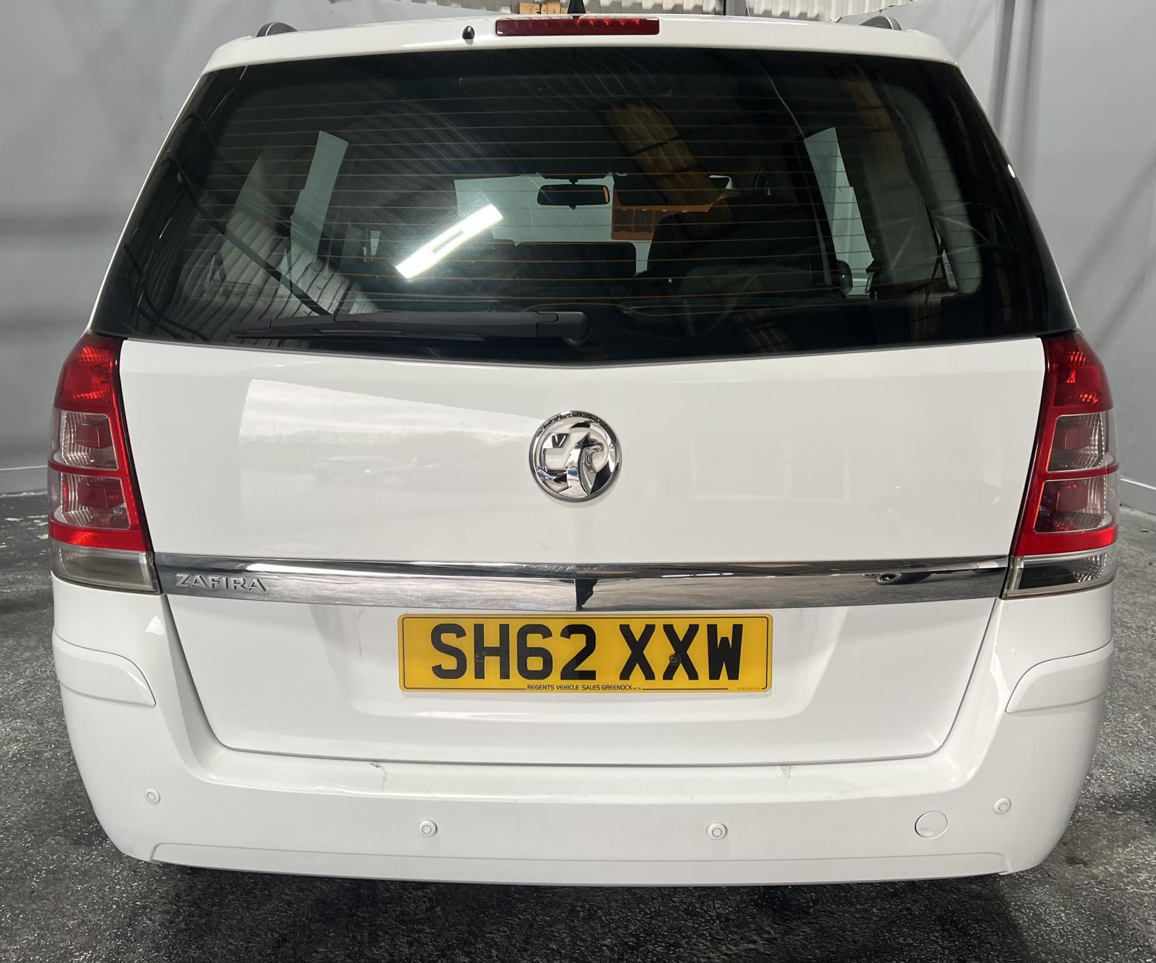 Vauxhall Zafira 1.6 16V Exclusiv MPV 5dr Petrol Manual Euro 5 (115 ps)