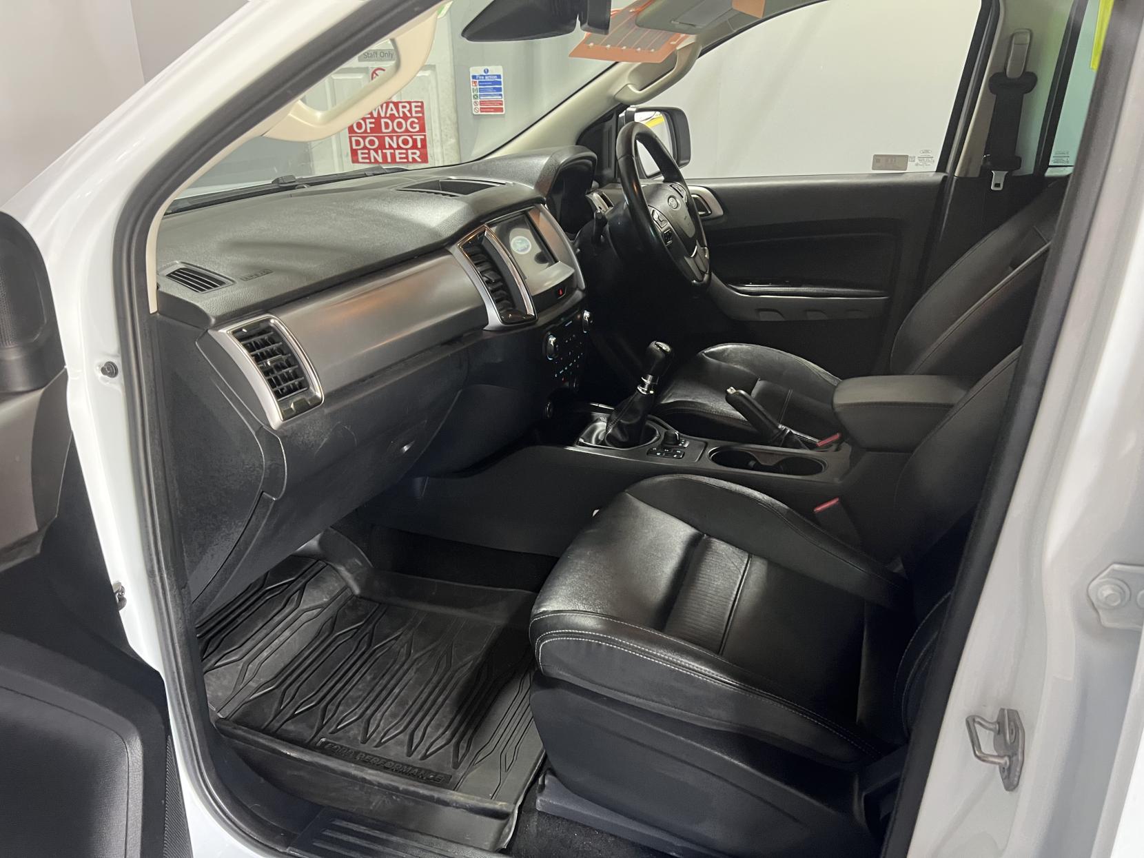 Ford Ranger 2.0 EcoBlue Limited Pickup Double Cab 4dr Diesel Manual 4WD Euro 6 (s/s) (170 ps)