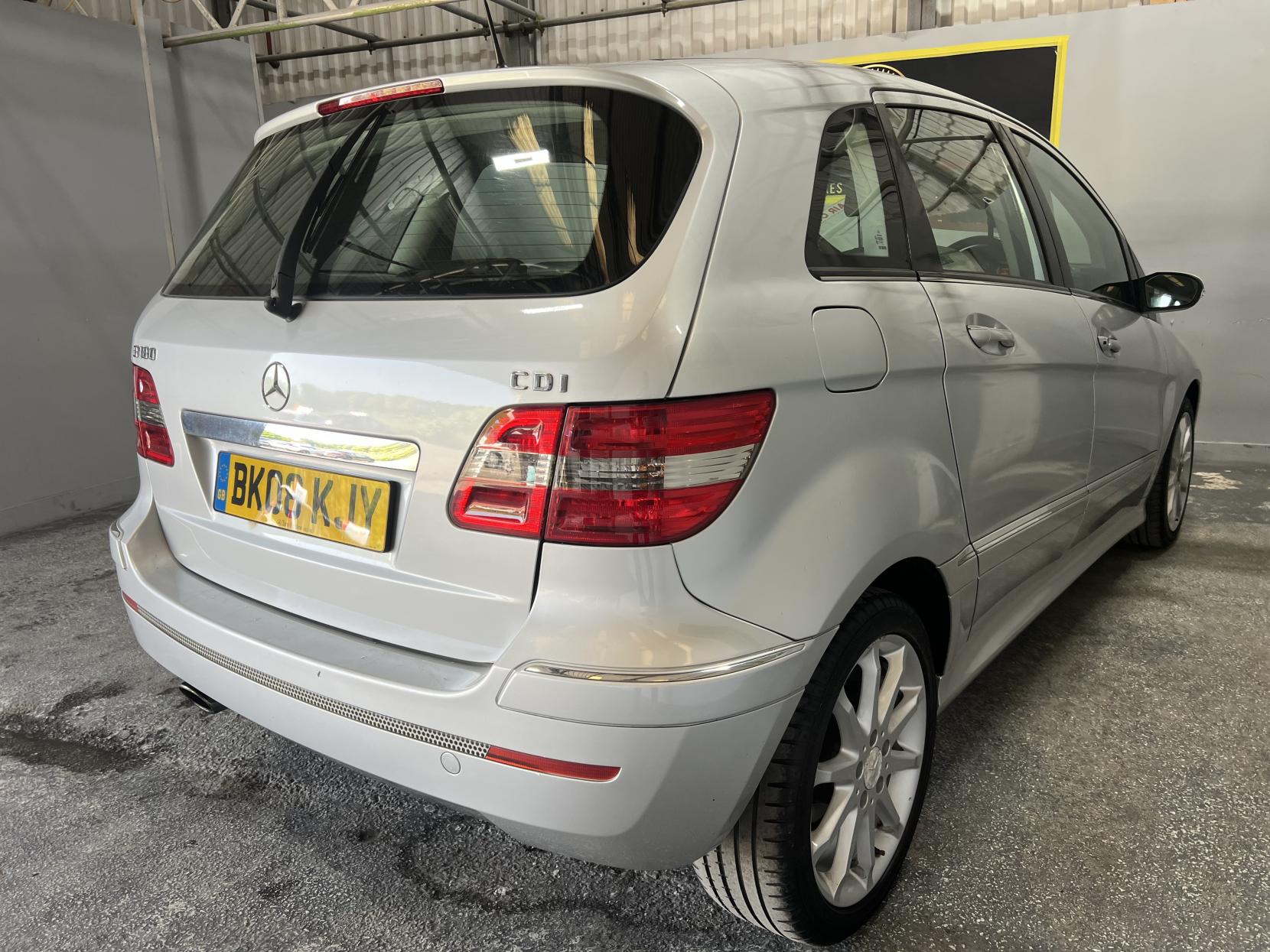 Mercedes-Benz B Class 2.0 B180 SE MPV 5dr Diesel Manual (146 g/km, 109 bhp)
