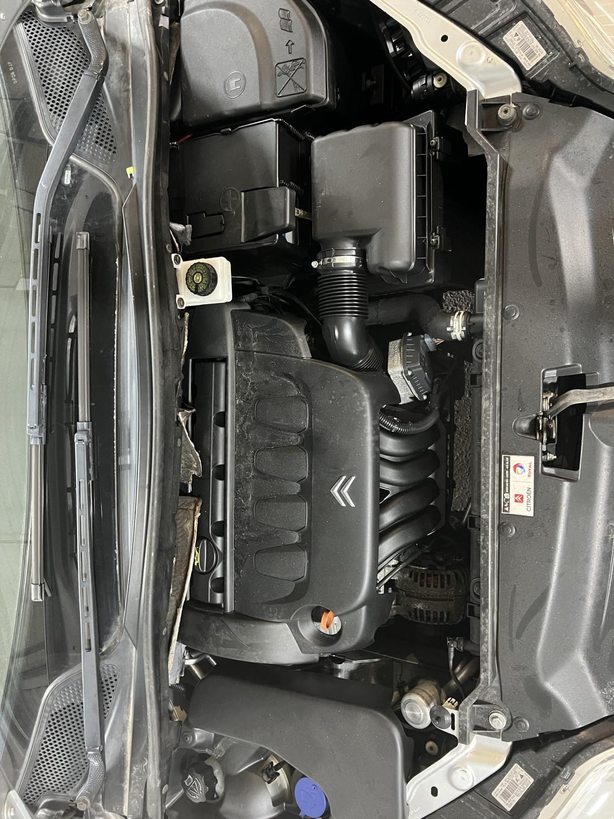 Citroen C4 2.0i 16V Exclusive Hatchback 5dr Petrol Automatic (193 g/km, 143 bhp)