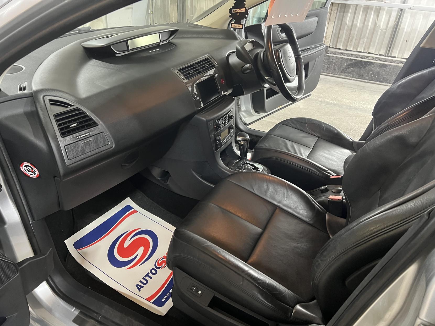 Citroen C4 2.0i 16V Exclusive Hatchback 5dr Petrol Automatic (193 g/km, 143 bhp)